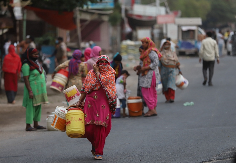 <p>Yeni Delhi'de Kovid-19 tedbirleri</p>