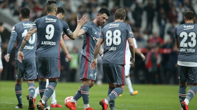 <p><strong>BEŞİKTAŞ'TA KALMAK İSTERDİM</strong></p><p>Beşiktaş'ta kalmak isterdim, Guti'ye de hayran bir insandım ve onunla çalıştığım için mutluydum. Ayrıldığım için üzgünüm aslında.</p>