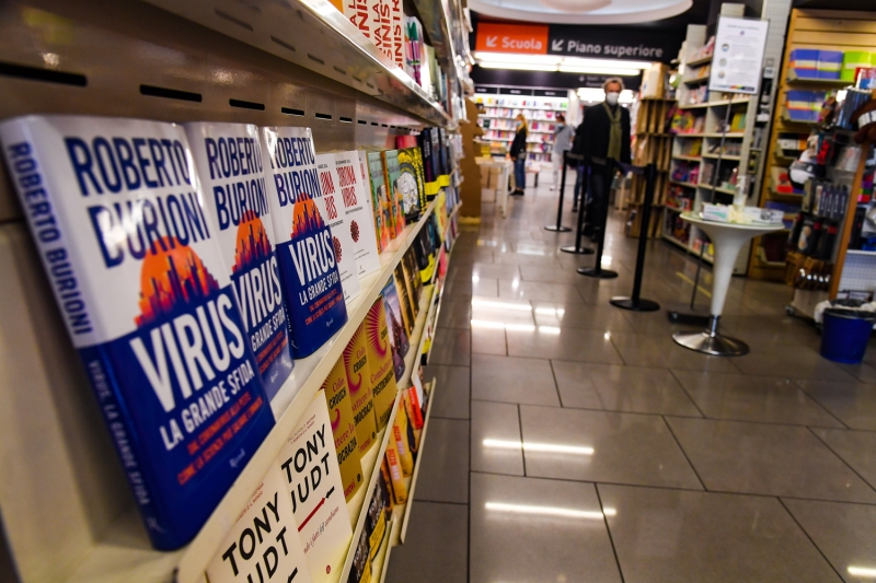 <p>İtalya'da bazı işletmeler tekrar açılıyor</p>