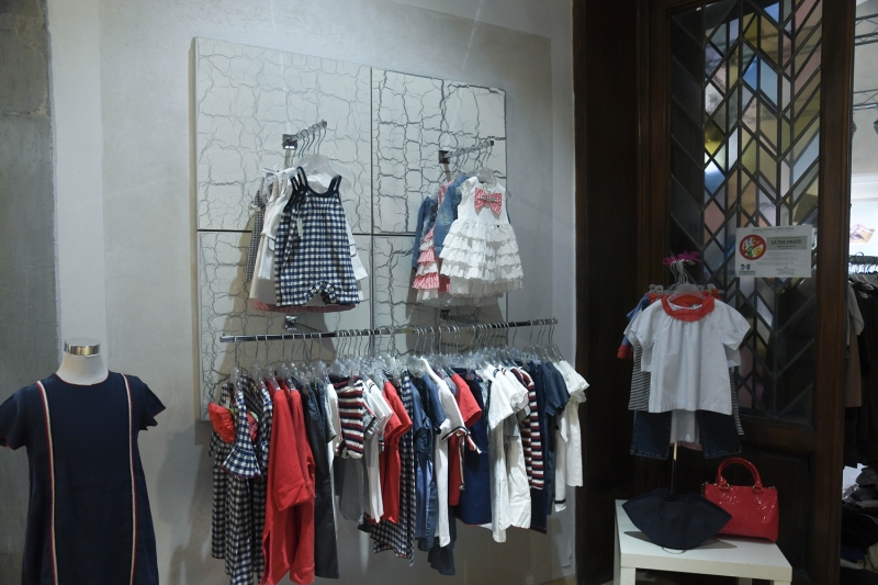 <p>İtalya'da bazı işletmeler tekrar açılıyor</p>