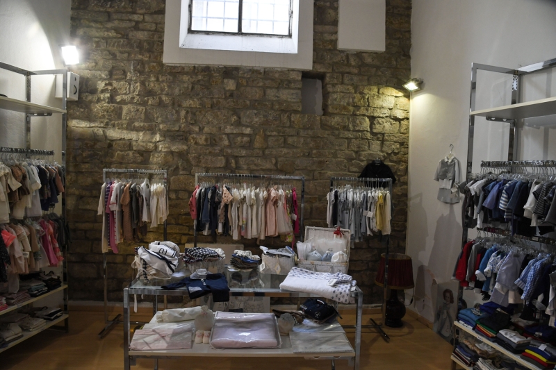 <p>İtalya'da bazı işletmeler tekrar açılıyor</p>