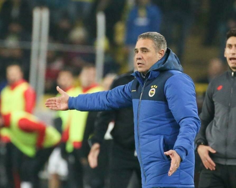 <p><b>'ONUN İÇİN KAZANMALISINIZ'</b></p><p>“Ama siz genç oyuncuyla kaybettiğinizde, o genç oyuncuyu da kaybedeceğinizi göz önünde bulundurmalısınız onu korumak için önlem almalısınız. Onun için kazanmalısın.'</p>