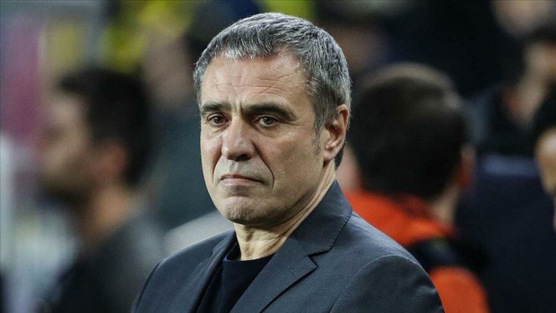 <p><b>'BUGÜNKÜ ŞARTLAR FARKLI'</b></p><p>Bugün gördüğüm kadarıyla Çağlar, Merih, Cengiz, Ozan Kabak, Yusuf Yazıcı gibi oyuncular daha hazır olduklarını gösteriyor. Bir taraftan da şunu atlamayalım. O günkü şartlarla bugünkü şartlar farklı. Özellikle ekonomi anlamında.</p>