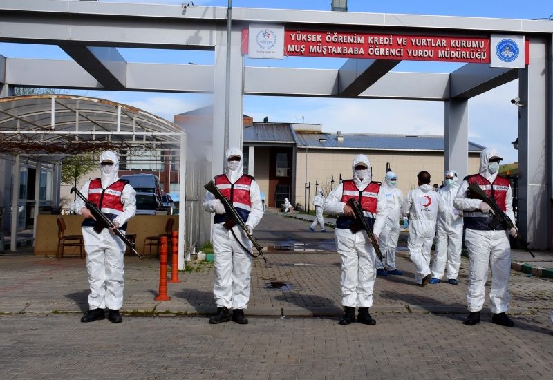 <p>KKTC'den getirilen 175 Türk vatandaşı Muş'ta yurda yerleştirildi</p>