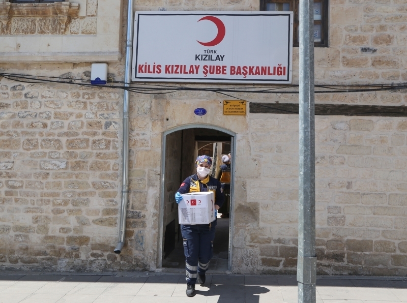 <p>Sa�l�k memuru Yahya Havan da yard�m yapt��� zaman kendisini daha mutlu ve huzurlu hissetti�ini s�yledi.</p>