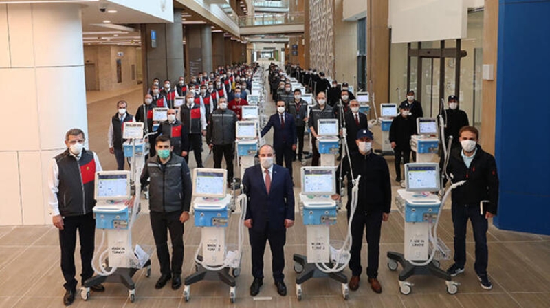<p>5 yıllık tasarım, üretim ve test süreci savunma sanayinden mühendisler ve ileri solunum fizyolojisi bilen doktorların ortaklaşa çalışması ile başarıyla sonuçlanmıştır.</p>