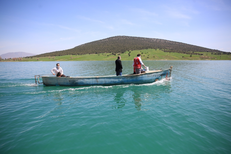 <p> 'Yaşlandık ve ayağa zor kalkar hale geldik. Sağ olsun devletimiz bize bakıyor. Maaşımı çekiyor, ihtiyaçlarımı gideriyor. Allah devletimize zeval vermesin.' diye konuştu.</p>