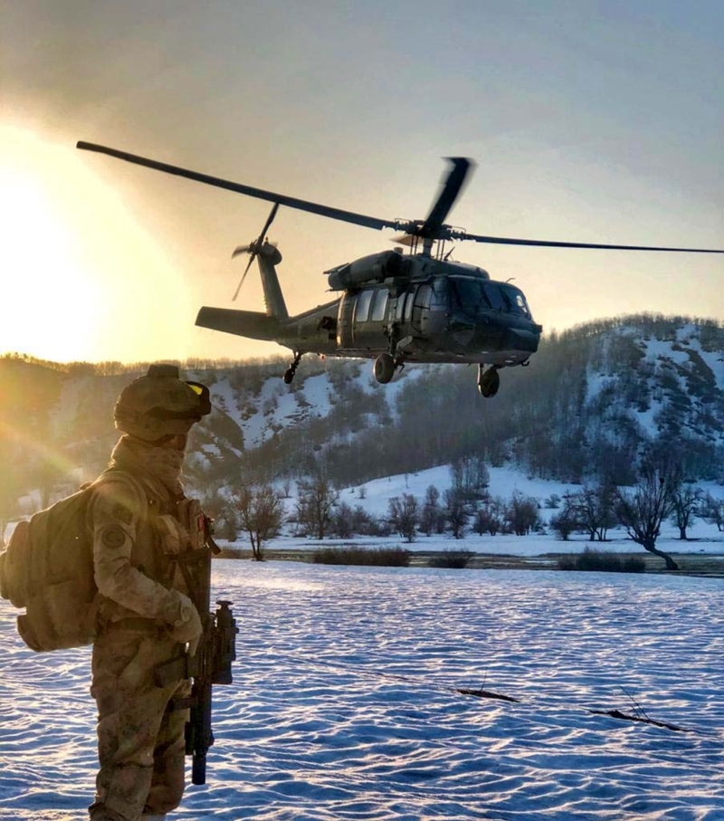 <p>Muş İl Jandarma Komutanlığına bağlı birlikler, ocak ayından bu yana terör örgütü PKK'nın turuncu ve gri kategorilerinde yer alan teröristleri etkisiz hale getirerek önemli başarılara imza attı.</p>