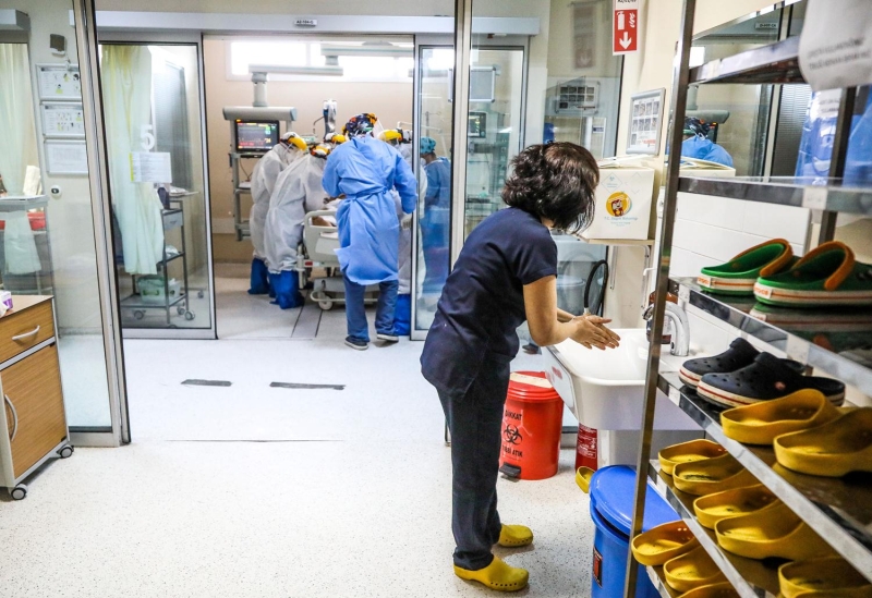 <p><b>ZEL GYSYLE MDAHALE</b></p>