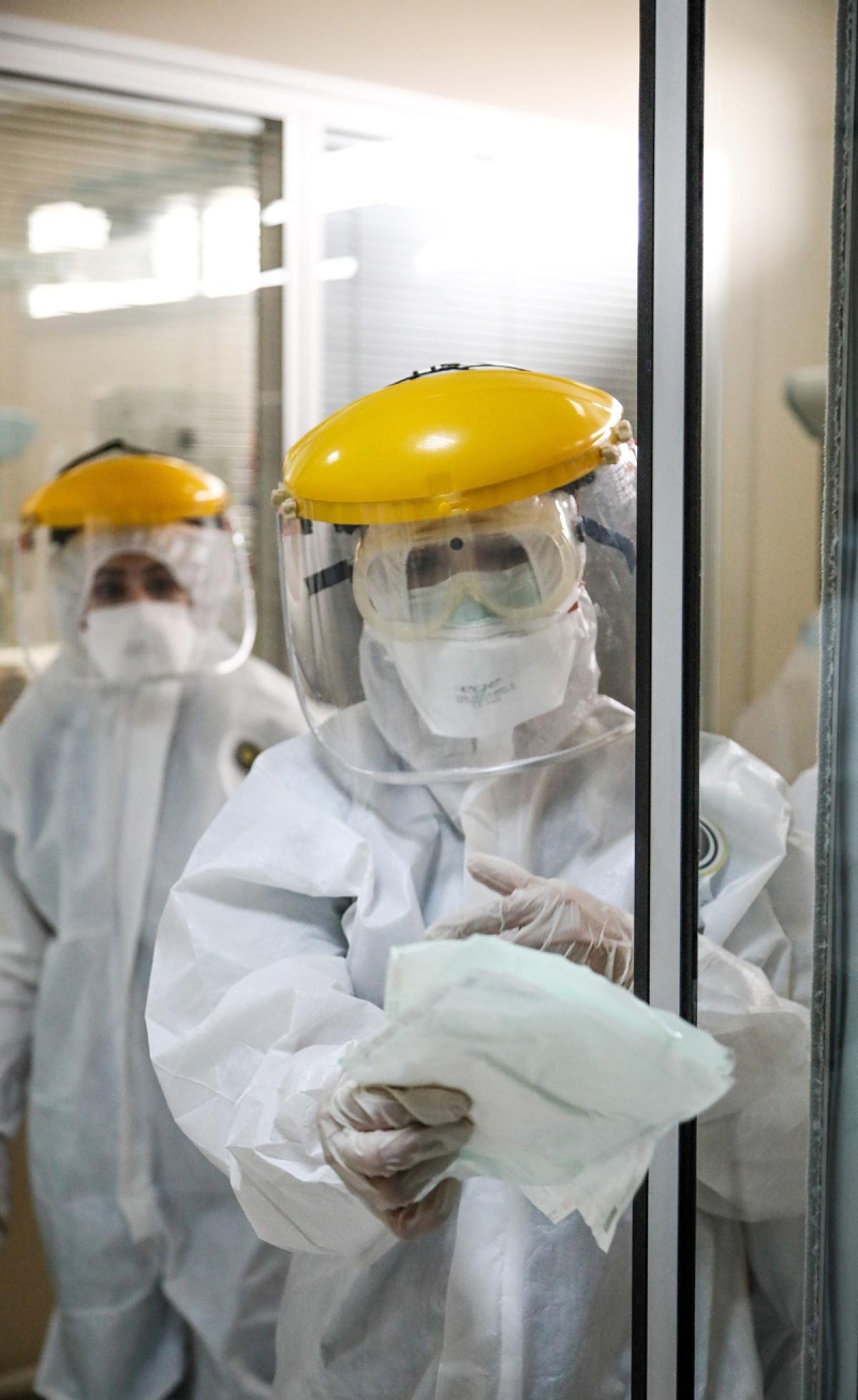 <p><b>SALIKILARDAN 'EVDE KAL' ARISI</b></p>