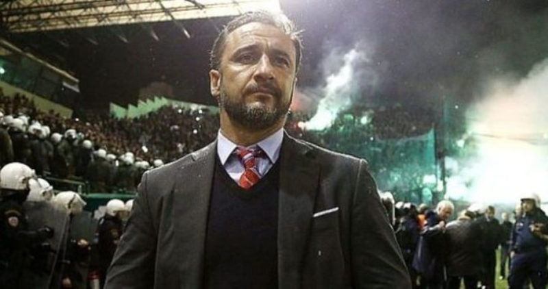 <p>Söz konusu karşılaşmada Olympiakos sahasında rakibini 2-1 mağlup ederken, takımın teknik direktörlüğünü ise, bir sonraki sezon Fenerbahçe’nin başına geçen Vitor Pereira yapıyordu.</p>
