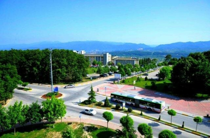 <p><strong>SAKARYA</strong></p><p>%31 Galatasaray</p><p>%29 Fenerbahçe</p><p>%19 Beşiktaş</p>