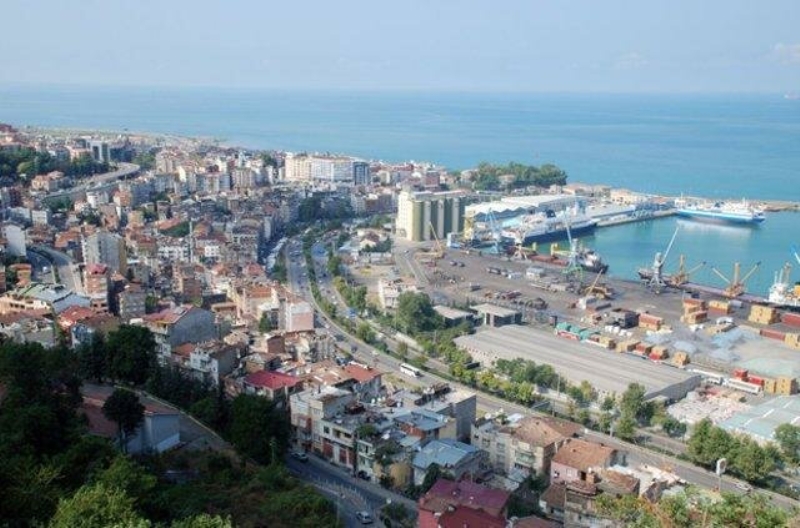 <p><strong>TRABZON</strong></p><p>%76 Trabzonspor</p><p>%10 Galatasaray</p><p>%6 Fenerbahçe</p>