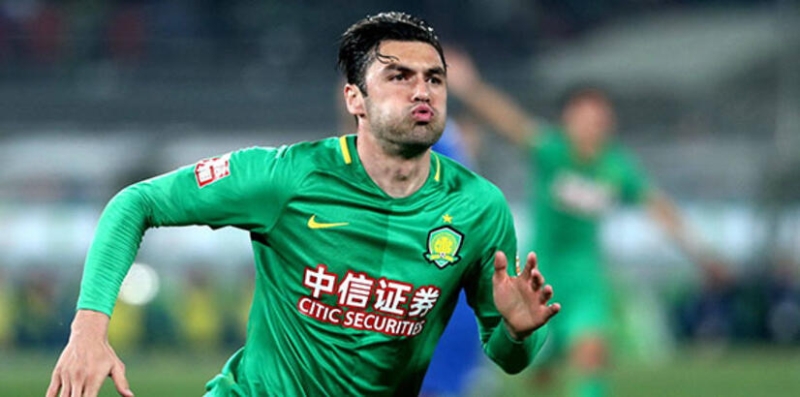 <p>Çin'in Sina internet sitesi, Burak Yılmaz'ın sarf ettiği sözleri 'Beijing Guoan'ın eski oyuncusu, Çinliler'in yemekte sınırı olmadığını söyledi' sözleriyle paylaştı.</p>