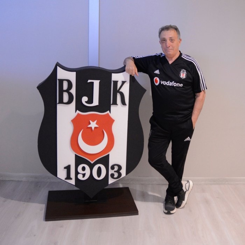 <p>Ajansspor'un haberine göre, siyah beyazlı yönetim, önündeki en büyük sıkıntılardan biri olan futbolcu ödemelerinde önemli bir engeli aştı.</p>