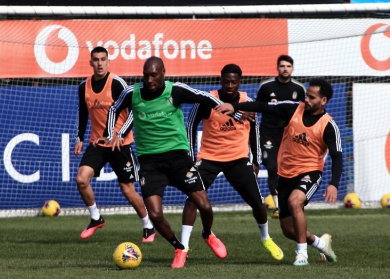 <p>Böylece siyah-beyazlılar, UEFA organizasyonlarına katılım için gereken kriteri yerine getirmiş oldu.</p>