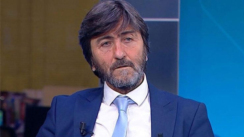 <p>'Ekonomiyi de ayakta tutmak lazım, futbol da bir ekonomi. Bir gerçek var ki, biz de bir daralmaya gideceğiz. Burada da minimum 5 yılda toparlanabileceğimiz gibi gözüküyor. Aşı ile ilgili en iyimser tablo için 2021'in ilk ayı deniyor. Belki de oynatarak hayatımızı bir düzene sokacağız.'</p>