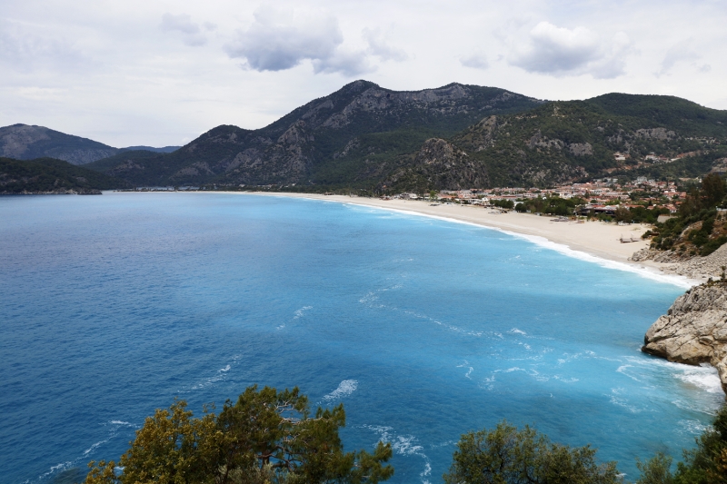 <p>Mula kent merkezi ile turistik ileleri Marmaris, Bodrum ve Fethiye'de de 'Evde kal' uyarsna byk oranda riayet edildi. <br></p>