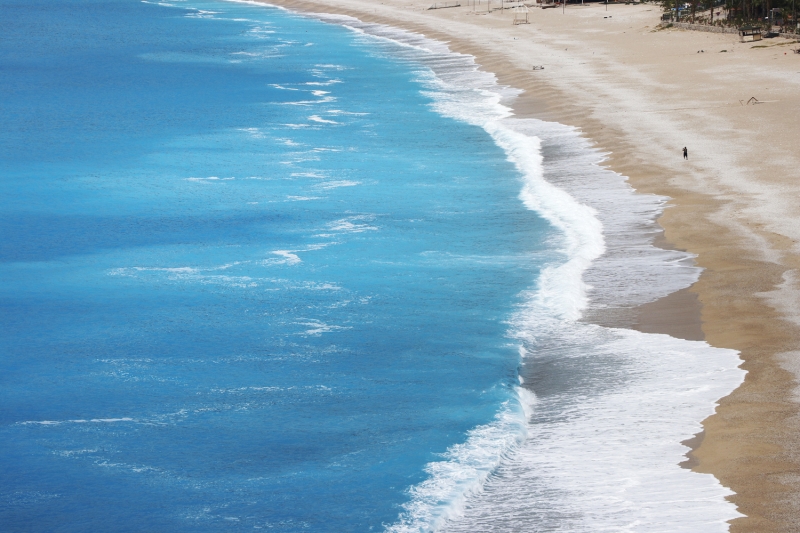 <p>Denizin renginin turkuaza dnmesi gzel grnt oluturdu.</p>