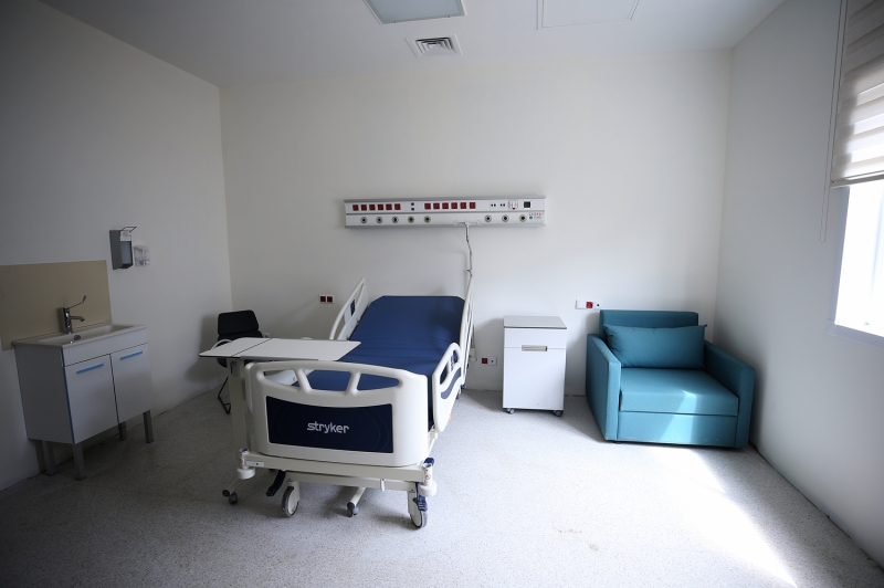 <p>AA ekibi, hastanedeki çalışmaları ve tamamlanan yoğun bakım ile servis odalarını görüntüledi.</p>