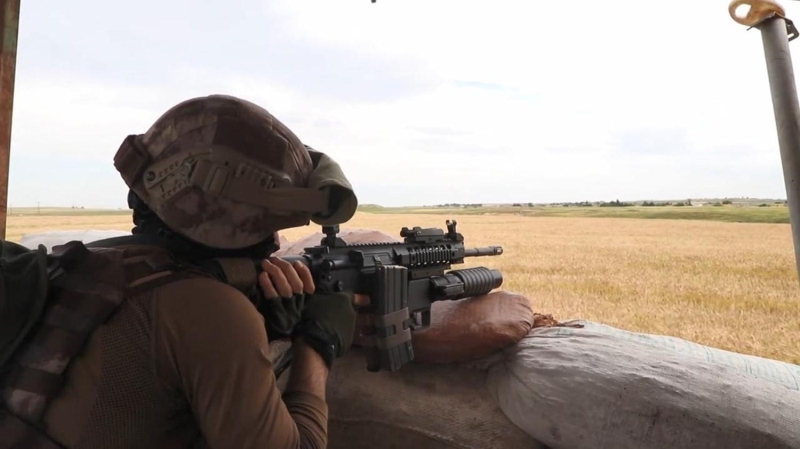 <p>�Kentte huzur ve g�venli�in sa�lanmas� i�in g�rev yapan g�venlik g��lerine �anl�urfa Valili�i b�nyesindeki Suriye Destek ve Koordinasyon Merkezi taraf�ndan iftar ikram�nda bulunuldu.</p>