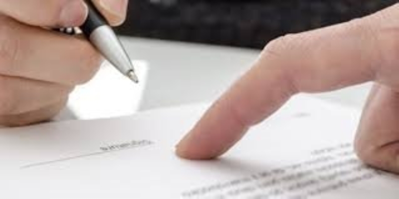 <p>Gerek yurt iinden gerekse yurt dndan birok oyuncunun ismi Galatasaray ile anlrken, yabanc kaynaklardan da sar-krmzllar iin oka isim yazlp iziliyor...</p>