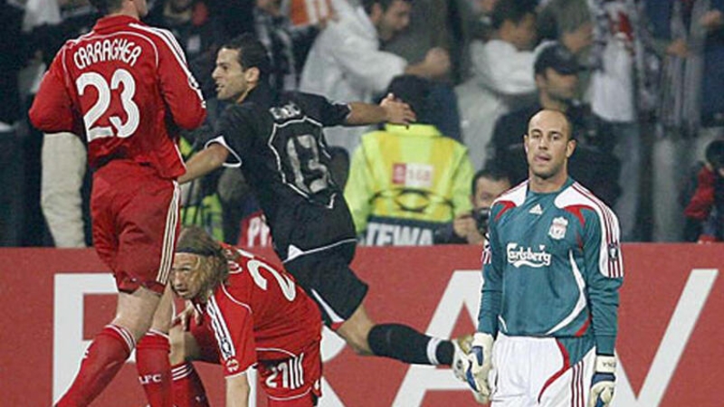 <p><b>NN'DE EN UNUTULMAZ MAIN? </b></p><p>Liverpool'u yendiimiz ma syleyebilirim. Taraftarlarmz desibel rekoru krmt. Rakip oyuncular boulmutu. Bir de nn'nn son derbisi var. Fenerbahe'yi yenmitik.</p>