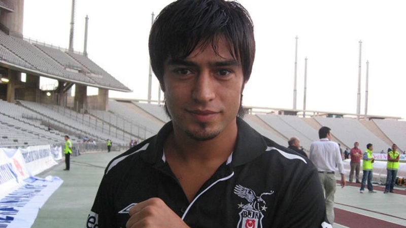 <p><b>KENDN  KELMEYLE NASIL TANIMLARSIN? </b></p><p>alkan, hrsl ve gereki</p>