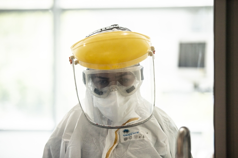 <p>Bu s�re�te devletin akl�n� ve milletin a�k�n� g�rd�klerini ifade eden Prof. Dr. G�rb�z, ��yle devam etti:</p>