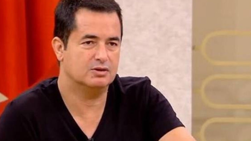 <p>Twitter hesabında bir paylaşımda bulunan spor yorumcusu Raşit Altun,'Acun Ilıcalı, başkanlığını Türk iş insanı Işıtan Gün'ün yaptığı Hollanda Ligi Eredivisie takımlarından Fortuna Sittard'ı satın aldı' ifadelerini kullandı.</p>