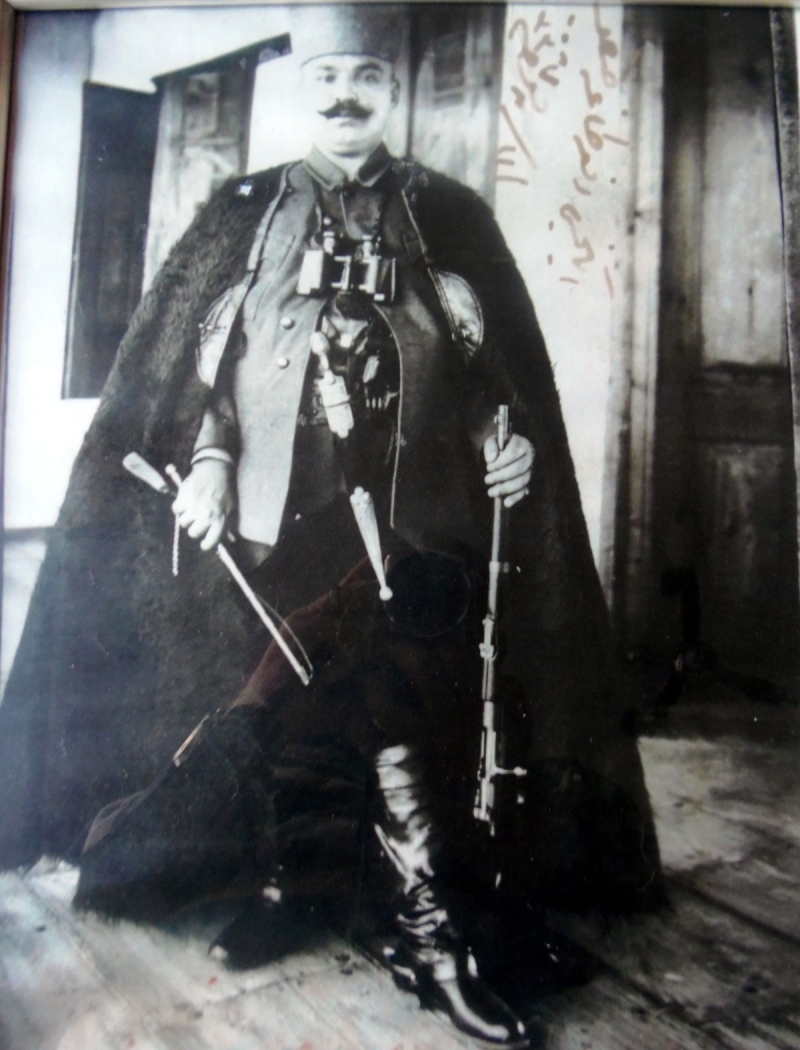 <p>Kurduu Demirci Aknclar Tekilatnn komutanln yapan brahim Ethem, Ege Blgesi'ni igal eden Yunanlar, Demirci bata olmak zere, Grdes ve Sndrg hattnda bozguna uratt.</p>