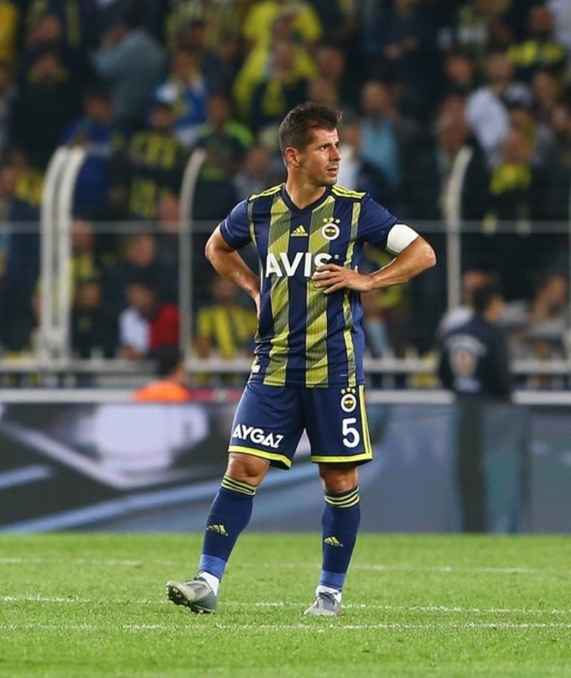 <p>Biz bir kahraman ilan ediyoruz, onu bir g�n yerin dibine koymak i�in.</p>