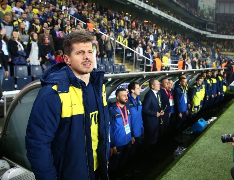 <p>Emre Bel�zo�lu'na g�re T�rkiye'ye gelen en iyi yabanc�lar:</p><p>Gheroghe Hagi</p><p>Alex de Souza</p><p>Fernando Muslera</p>