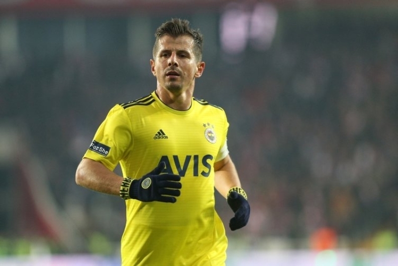 <p>Hagi'yi unutursam ta� olurum. �st�m�zde �ok b�y�k eme�i var. Hagi ve Alex, bu �lkeye gelen en b�y�k iki oyuncu.</p>