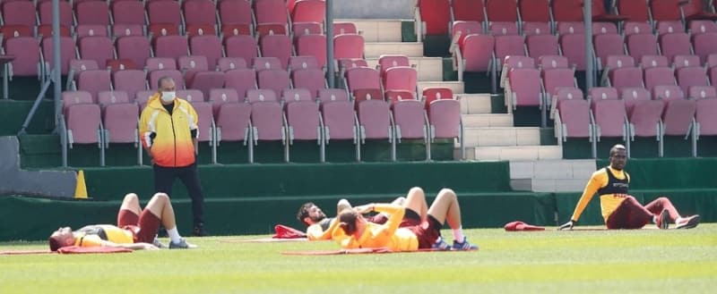 <p>Galatasaray, günün ikinci çalışmasını saat 17.00’de ve saat 18.00’de iki ayrı seansta gerçekleştirecek.</p>