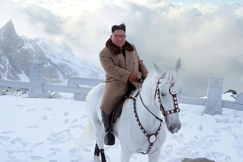 <p>Ben oraya gittiimde Kim'in kz henz 6 aylkt. Srekli onunla oynuyordum. Ona bir bebek Dennis Rodman formas verdim' ifadelerini kulland.</p>