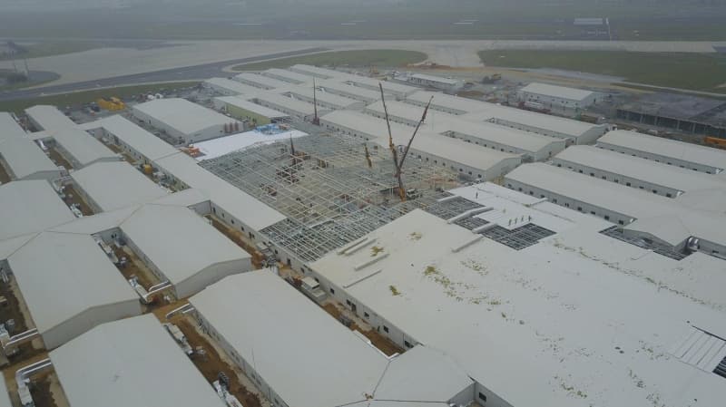 <p>8 Nisan'da yapımına başlanan hastanenin 45 günde bitirilmesi planlanıyor.</p>