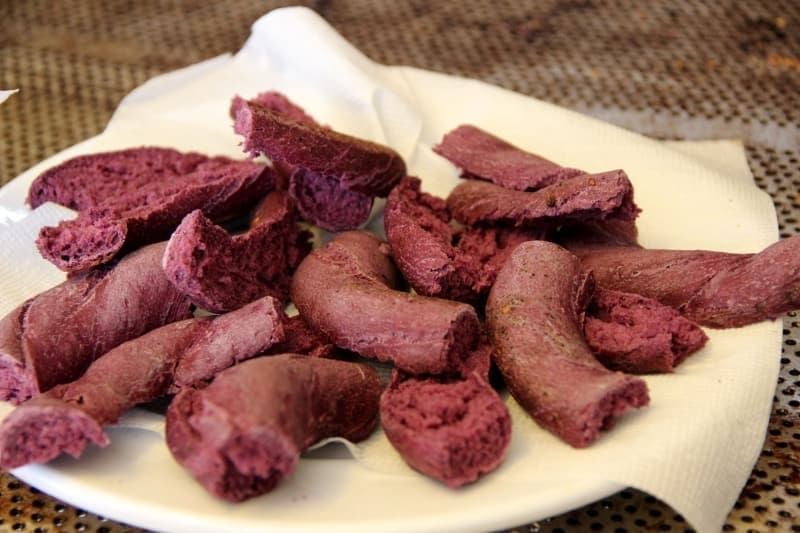 <p>Kara, mor simit üretilmesinin, birçok yararı bulunan bu bileşenin daha çok kişiye ulaşması açısından önemli olduğunu dile getirdi.</p>