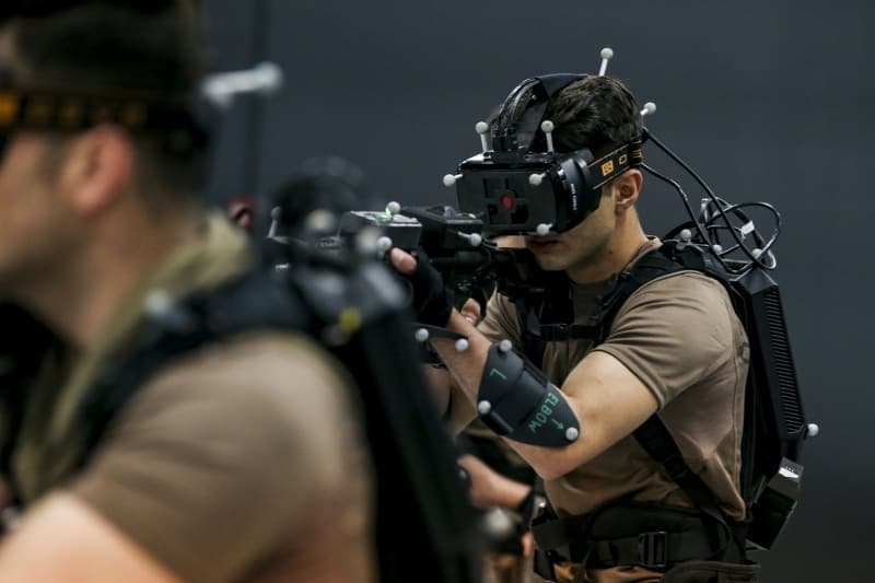 <p>Özel kameralar ile çekilen her ortamın eğitimde kullanılabildiğini ifade eden Demir, böylece personelin önceden gidip görmediği bir binadaki operasyonu tecrübe edebildiğini söyledi</p>