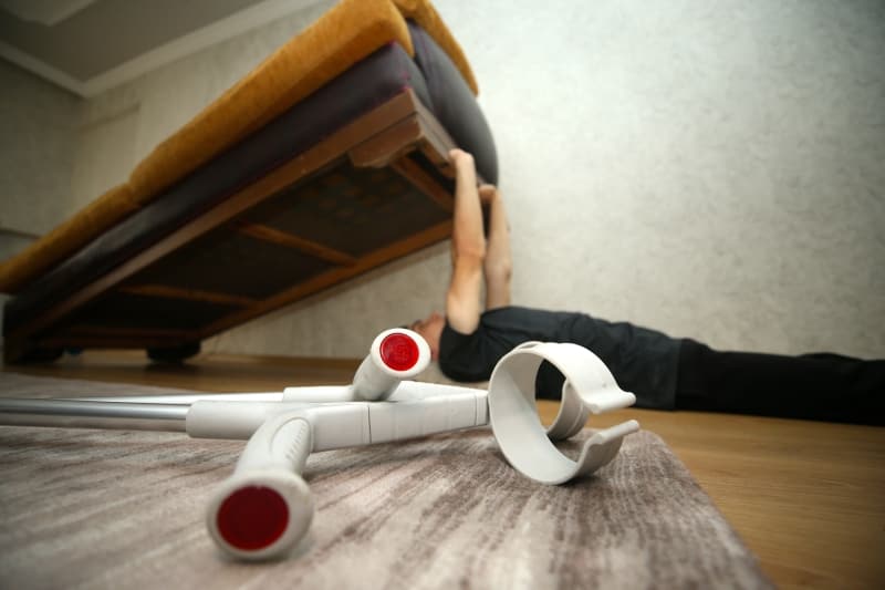 <p><b>- 'ENGELLİLER EVE KAPANIP KALMASIN'</b><br></p>