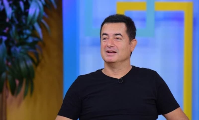 <p>Biz de zor bir dönemden geçiyoruz. Ülkemizi ve dünya futbolunu etkileyen bir durum var ortada. Biz de lig başlasa bile ağız tadıyla izleyemeyeceğiz bir süre.</p>