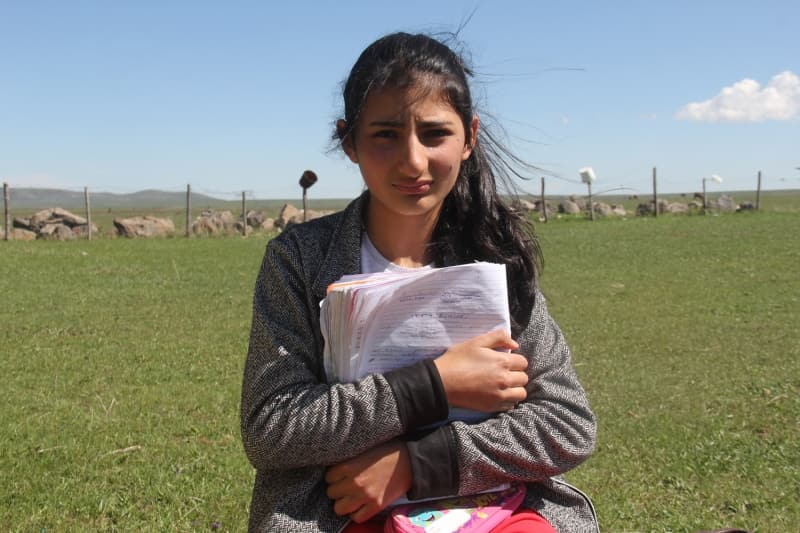 <p>Fatma Aydın, AA muhabirine yaptığı açıklamada, kuş sesleri ve kaz yavruları arasında ders çalışmanın kendisine daha iyi enerji verdiğini, ders dinlerken daha başarılı olduğunu anlattı.</p>