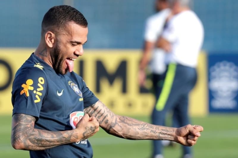 <p>Dani Alves</p>