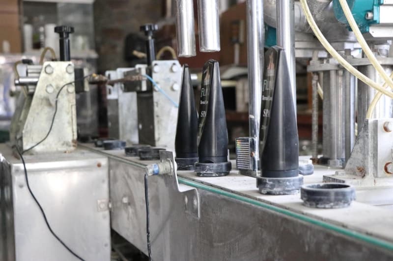 <p>Termal su kaynaklarının dibindeki çamurlar da kozmetik sektöründe kullanılmak üzere çıkarılıyor.</p>