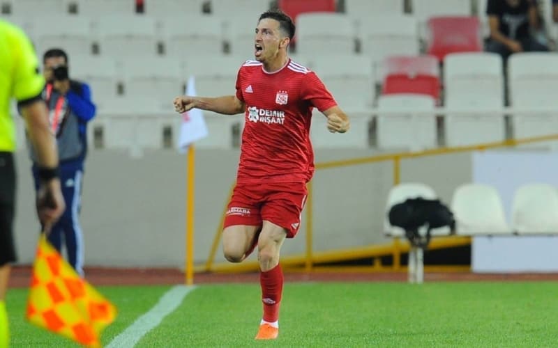 <p>Erkan Afacan, Instagram hesab�ndan yay�nlad��� duyurunun tamam�nda �u ifadelere yer verdi.</p>