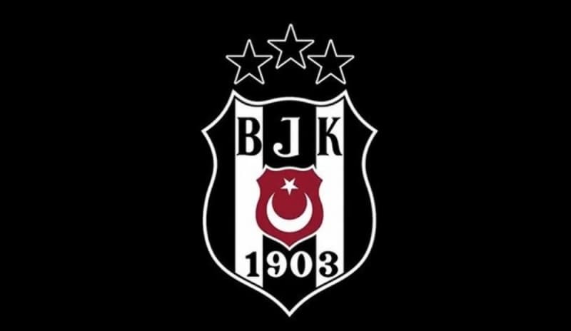 <p>Yıldız oyuncunun transferinde karşı karşıya gelen iki ezeli rakip önce davranıp transfere nokta koymak istiyor.</p>