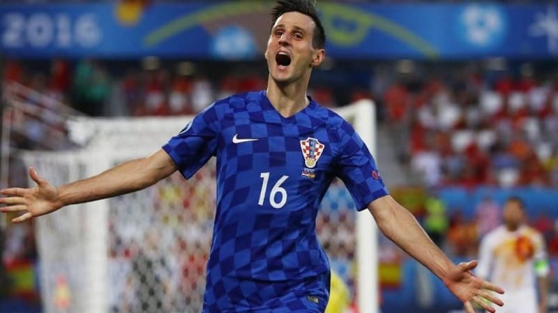 <p>Birçok isimle temasa geçen siyah-beyazlılar, zaman zaman da ezeli rakipleriyle karşı karşıya gelmiyor değil.</p>