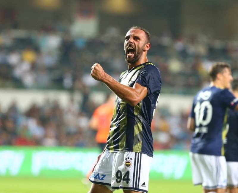 <p>Bu sezon hem Fenerbahçe hem de Kosova Milli Takımı ile gösterdiği performansla Avrupa devlerinin dikkatini çeken Vedat Muriqi'nin talipleri artıyor.</p>