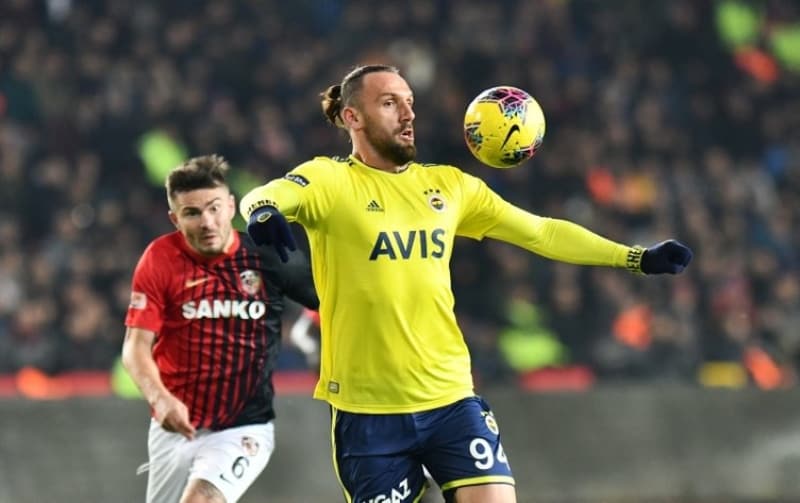 <p>Sezonun sona ermesiyle birlikte Muriqi için gelecek teklifleri değerlendirmeye alacak olan yönetimin, Kosovalı golcüden en az 15 milyon Euro bonservis bedeli elde etmeyi planlıyor.</p>