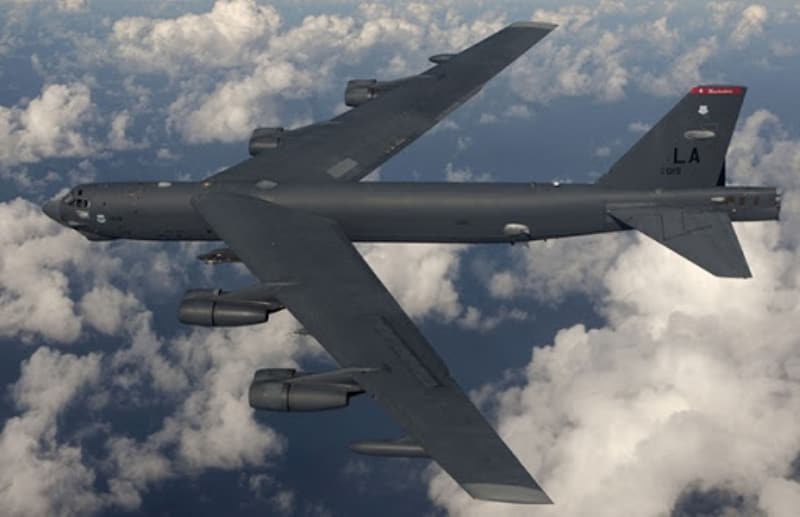 <p>Bombardman uaklar tarafndan yaygn olarak kullanlan General Electric'in GE Aviation, retimi uak motoru CF34-10'un da sunulmas planlanyor.</p>